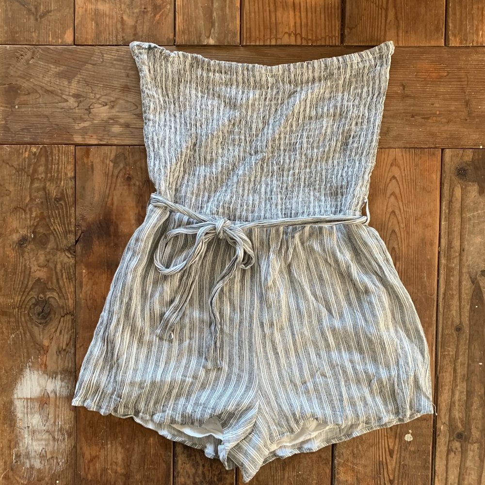 Sadie & Sage Tie Waist Romper
